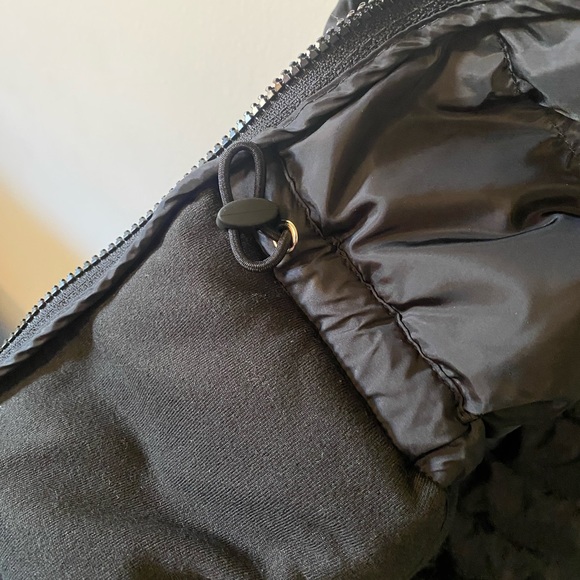 Fabletics Essential XL Black Puffer Vest - Picture 4 of 6